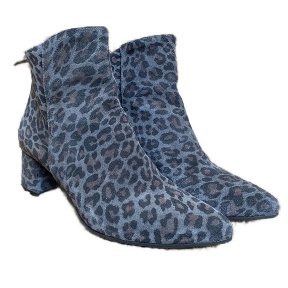 Cordani Womens Size 6 Gray Cheetah Suede Ankle Bootie EUC 36.5 EU Made in Italy - Picture 6 of 10